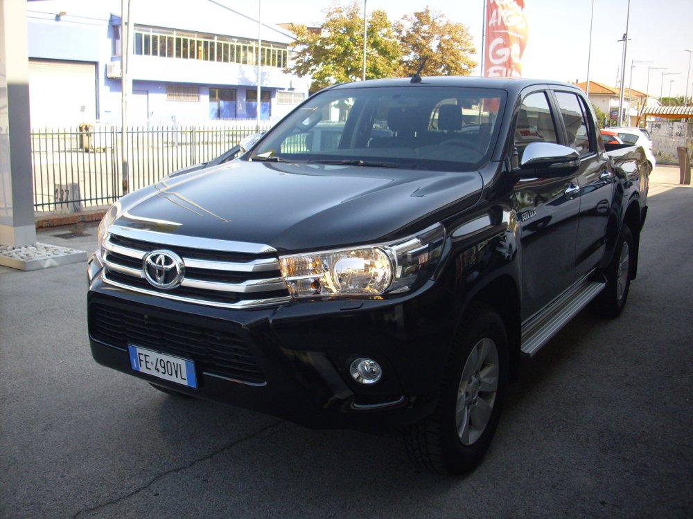 HILUX1