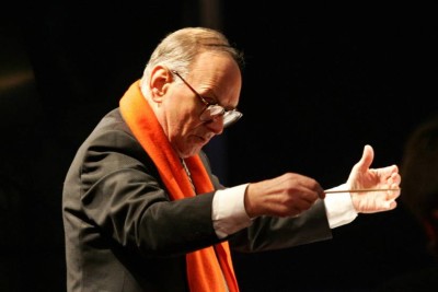 1571597990-1571597557-ennio-morricone-8