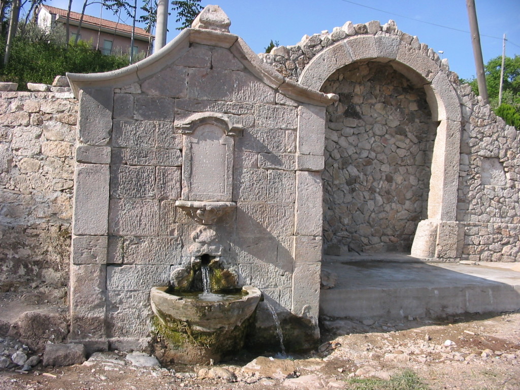 Fontana Romana - Ponte Nuovo