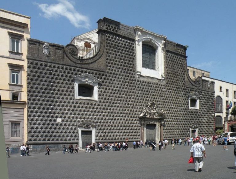 Musica-Facciata-Chiesa-del-Gesu-Napoli-2-768x584