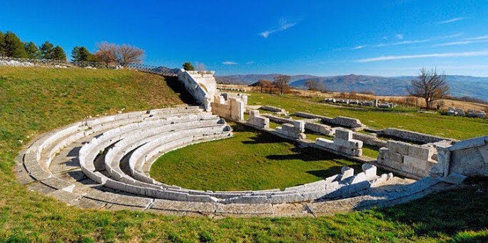 Teatro-Italico-di-Pietrabbondante-684x340