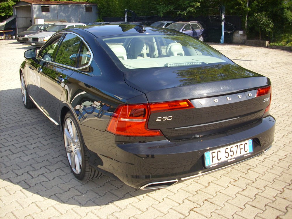 VOLVOS902